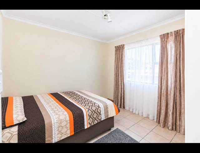 2 BEDROOM APARTMENT FOR SALE IN NORTH RIDING